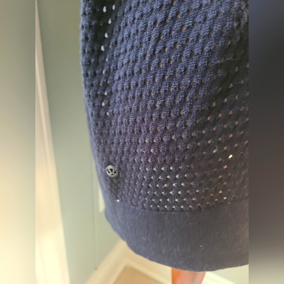 Lululemon Still Movement Wrap In Black - Picture 7 of 7